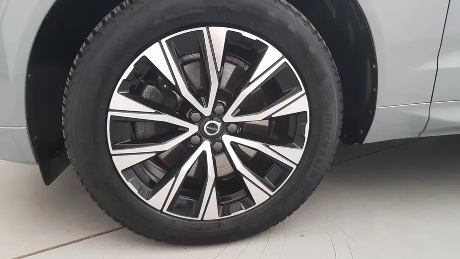 VOLVO XC60 XC60 B5 B AWD Plus Dark aut