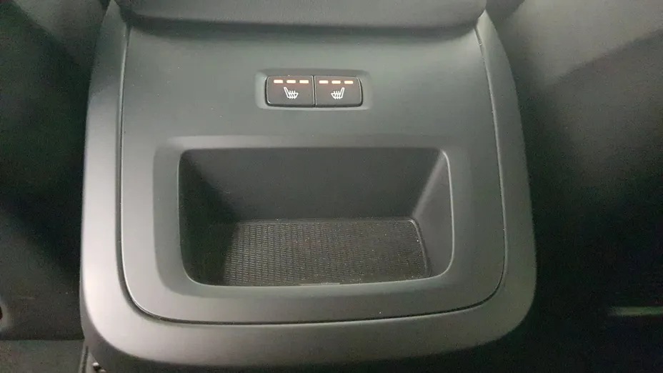 VOLVO XC60 XC60 B5 B AWD Plus Dark aut