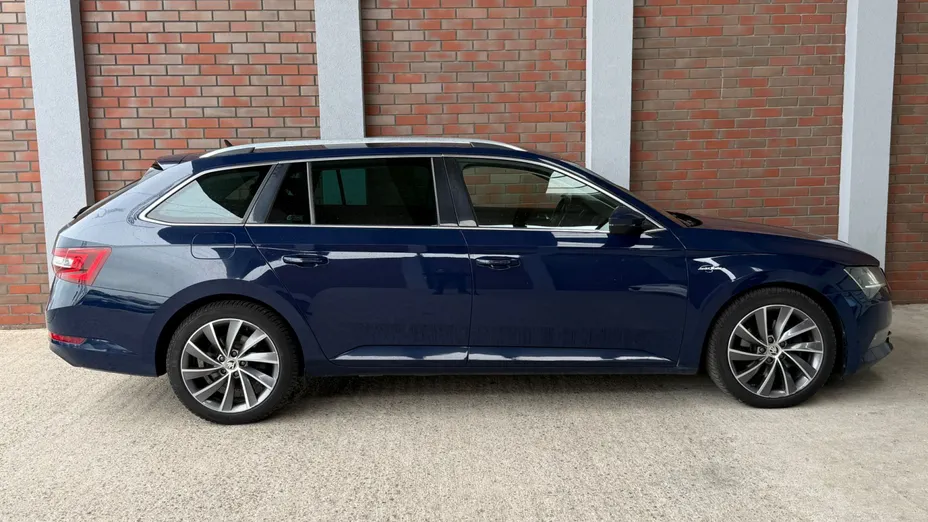 SKODA Superb Superb 2.0 TDI L&K DSG