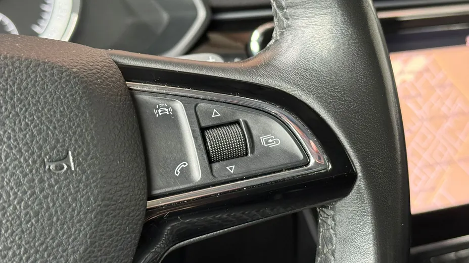 SKODA Superb Superb 2.0 TDI L&K DSG