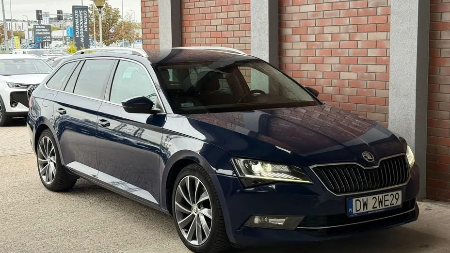 SKODA Superb Superb 2.0 TDI L&K DSG