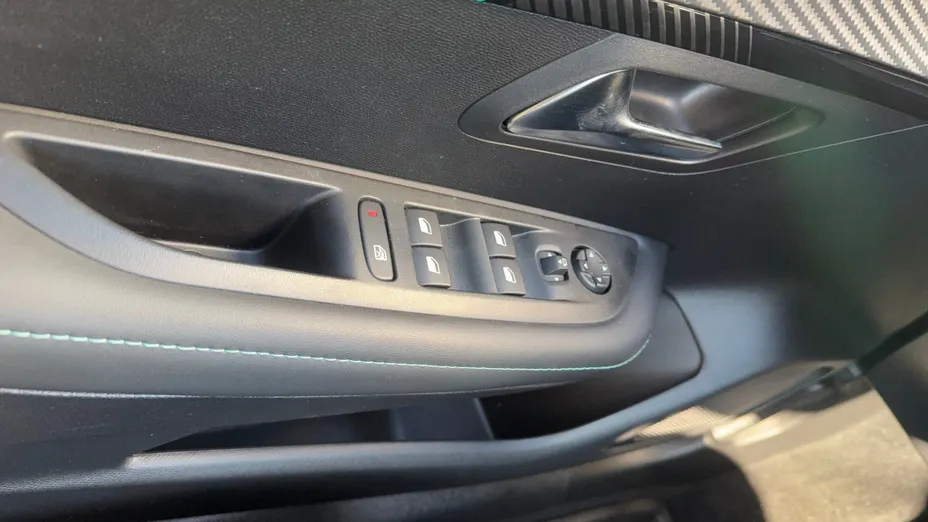 PEUGEOT 208 208 1.2 PureTech Allure Pack S&S EAT8