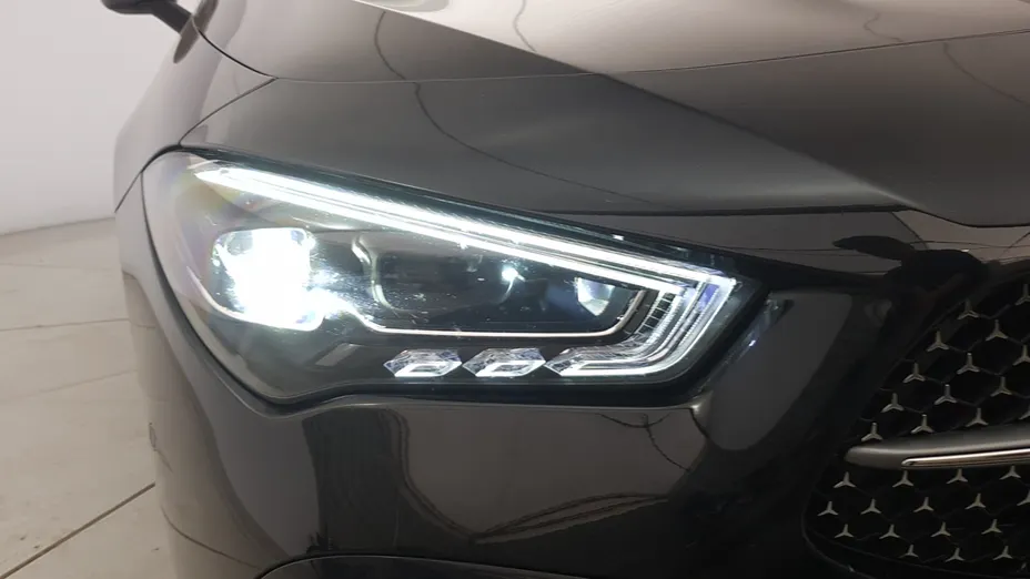 MERCEDES-BENZ CLA CLA 200 AMG Line 7G-DCT