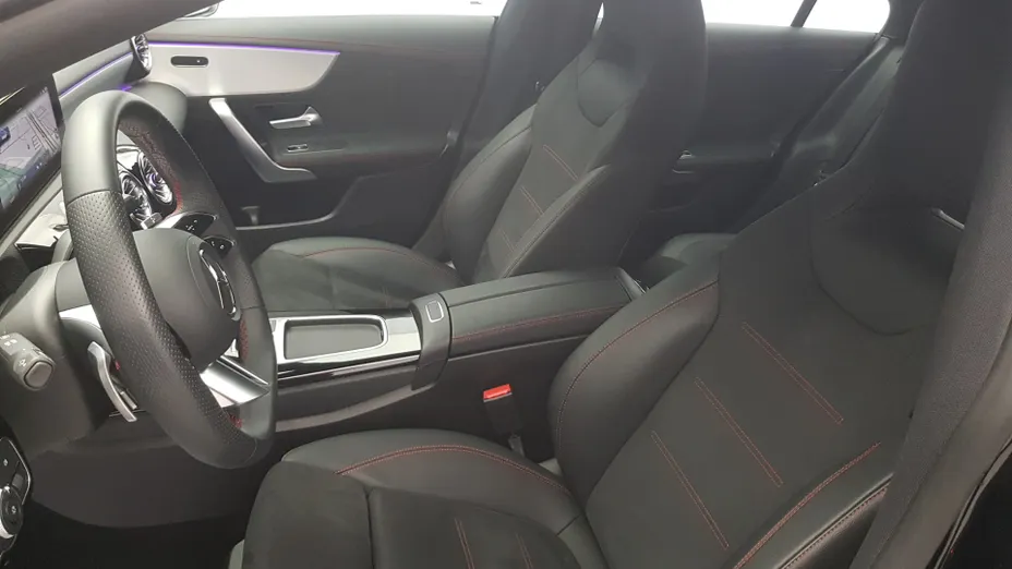 MERCEDES-BENZ CLA CLA 200 AMG Line 7G-DCT