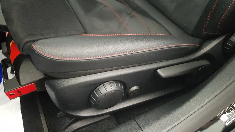 MERCEDES-BENZ CLA CLA 200 AMG Line 7G-DCT