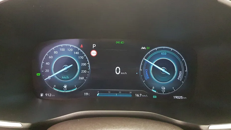 HYUNDAI Santa Fe Santa Fe 1.6 T-GDI HEV Platinum 4WD aut