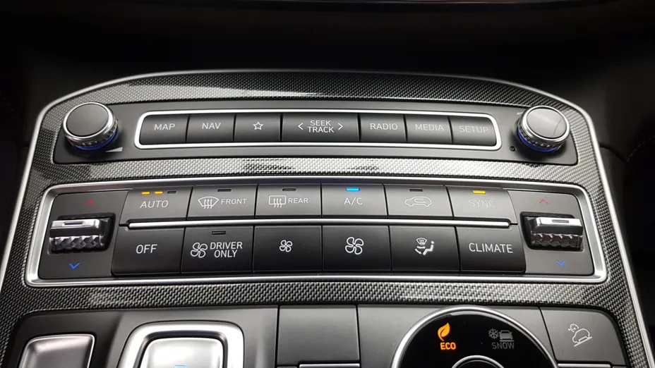 HYUNDAI Santa Fe Santa Fe 1.6 T-GDI HEV Platinum 4WD aut