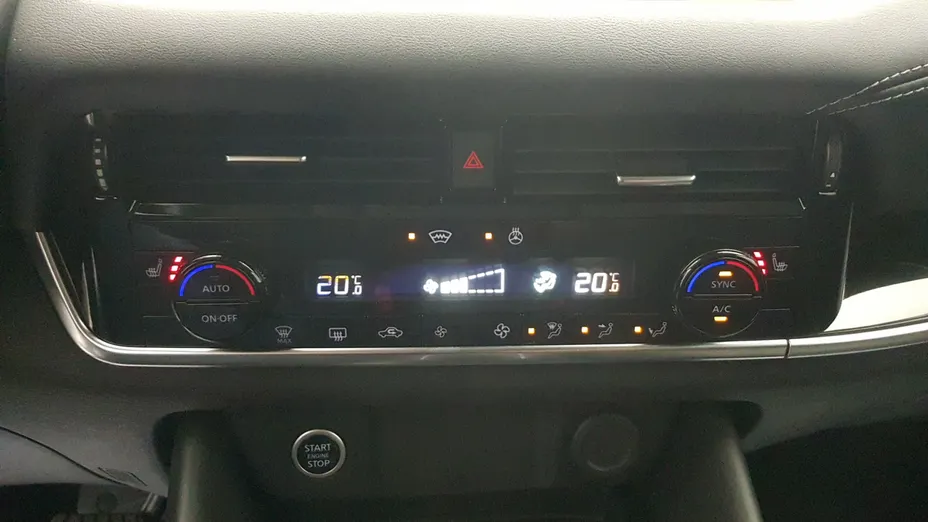 NISSAN Qashqai Qashqai 1.3 DIG-T mHEV N-Connecta Xtronic