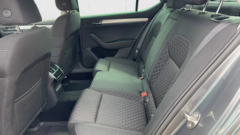 SKODA Superb Superb 2.0 TDI SCR Ambition DSG