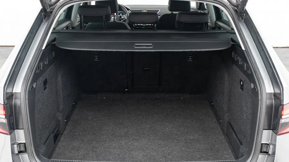 SKODA Superb Superb 2.0 TDI SCR Style DSG