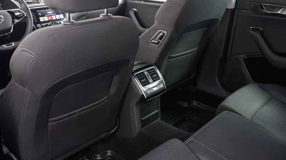 SKODA Superb Superb 2.0 TDI SCR Style DSG