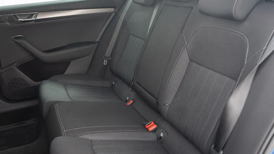 SKODA Superb Superb 2.0 TDI SCR Style DSG