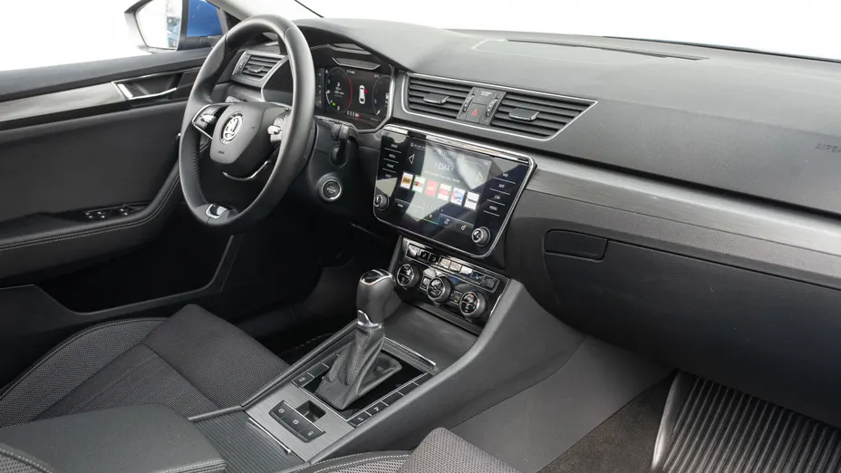 SKODA Superb Superb 2.0 TDI SCR Style DSG