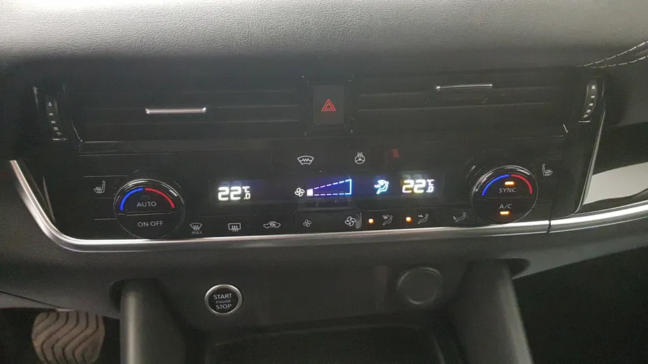 NISSAN Qashqai Qashqai 1.3 DIG-T mHEV N-Connecta Xtronic