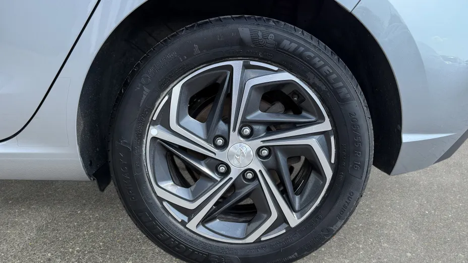 HYUNDAI i30 i30 1.5 DPI Smart