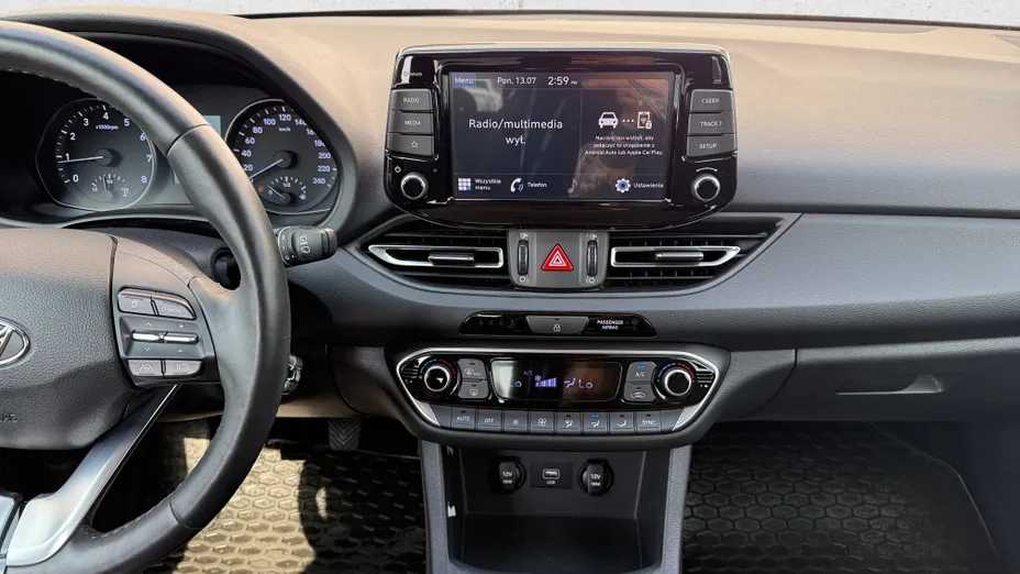 HYUNDAI i30 i30 1.5 DPI Smart