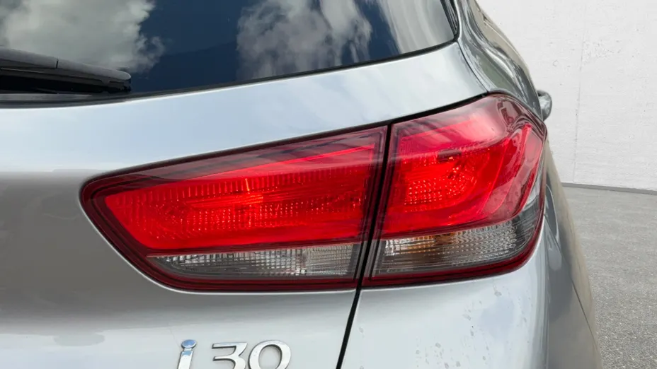 HYUNDAI i30 i30 1.5 DPI Smart