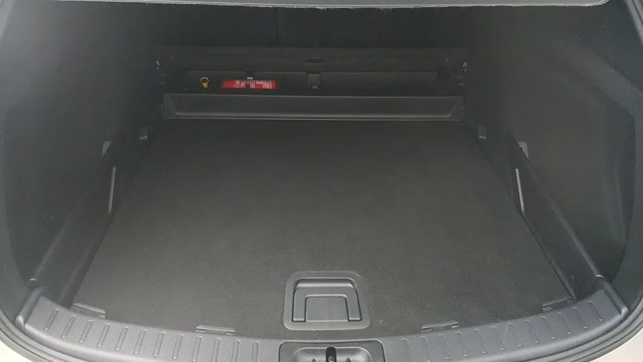 SUZUKI Swace Swace 1.8 Hybrid Premium Plus CVT