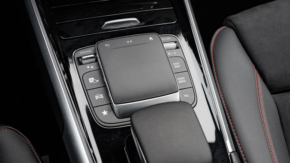 MERCEDES-BENZ EQB EQB 250 66.5kWh AMG