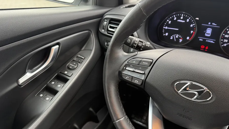 HYUNDAI i30 i30 1.0 T-GDI Smart