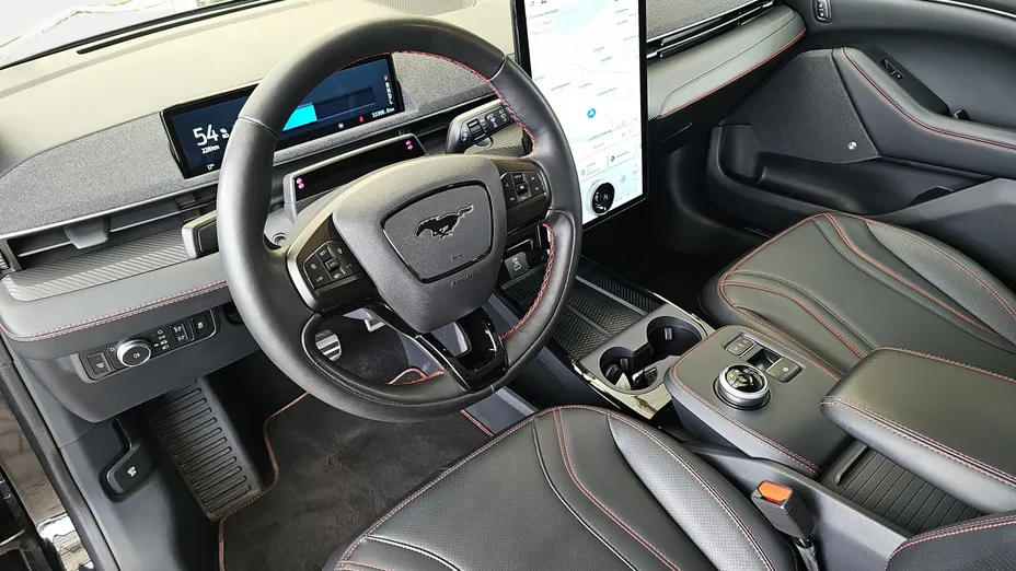 FORD Mustang Mach-E Mustang Mach-E 98kWh AWD