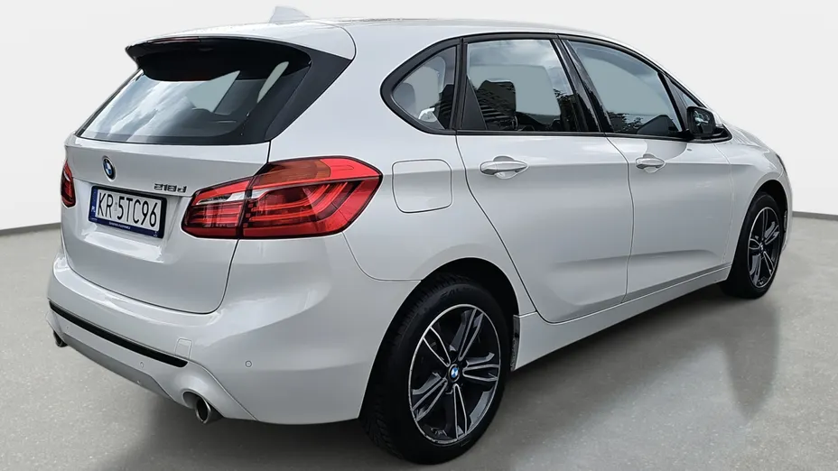 BMW Seria 2 218d Sport Line aut