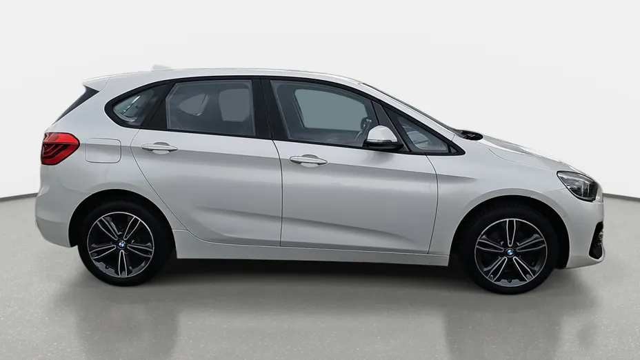 BMW Seria 2 218d Sport Line aut