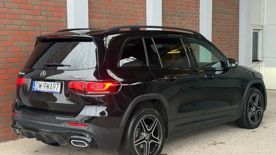 MERCEDES-BENZ GLB GLB 200 4-Matic AMG Line 8G-DCT
