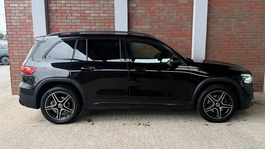 MERCEDES-BENZ GLB GLB 200 4-Matic AMG Line 8G-DCT