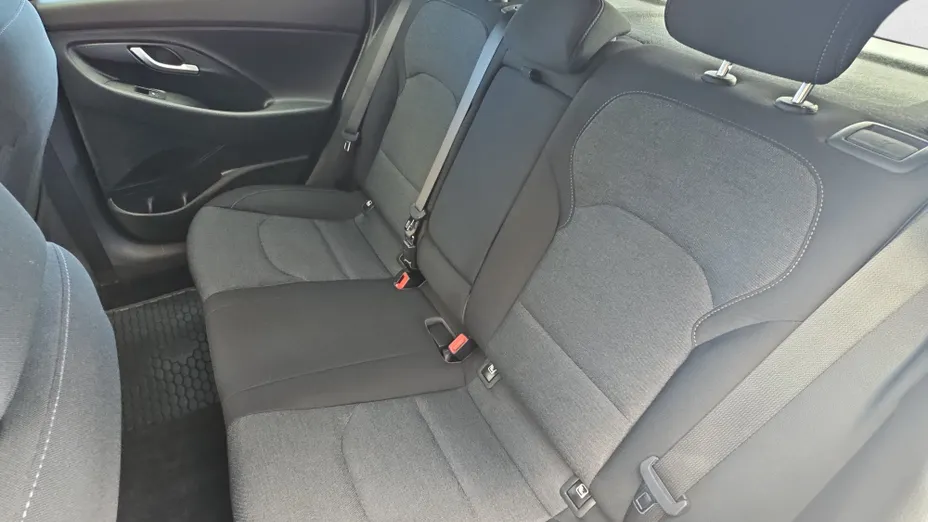 HYUNDAI i30 i30 1.5 DPI Smart