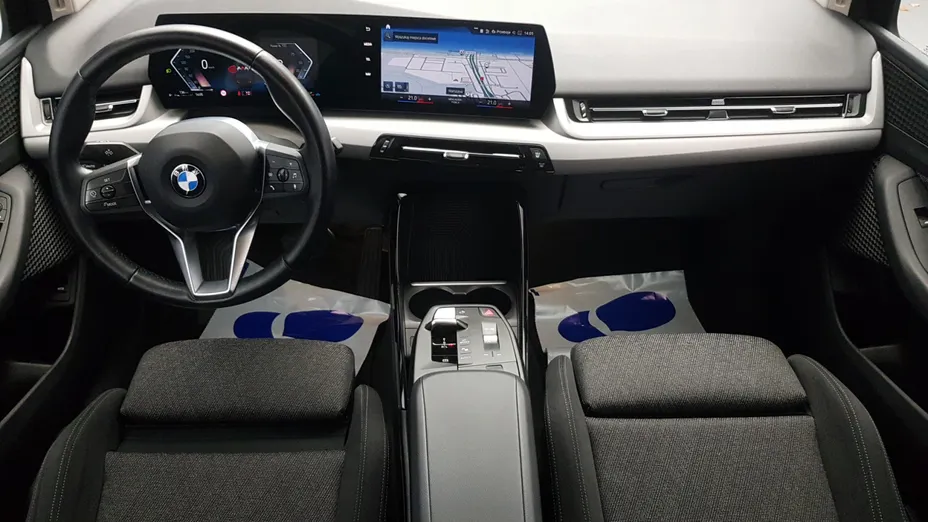 BMW Seria 2 218d aut