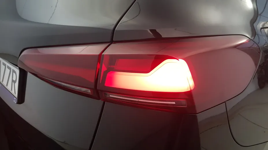 BMW Seria 2 218d aut