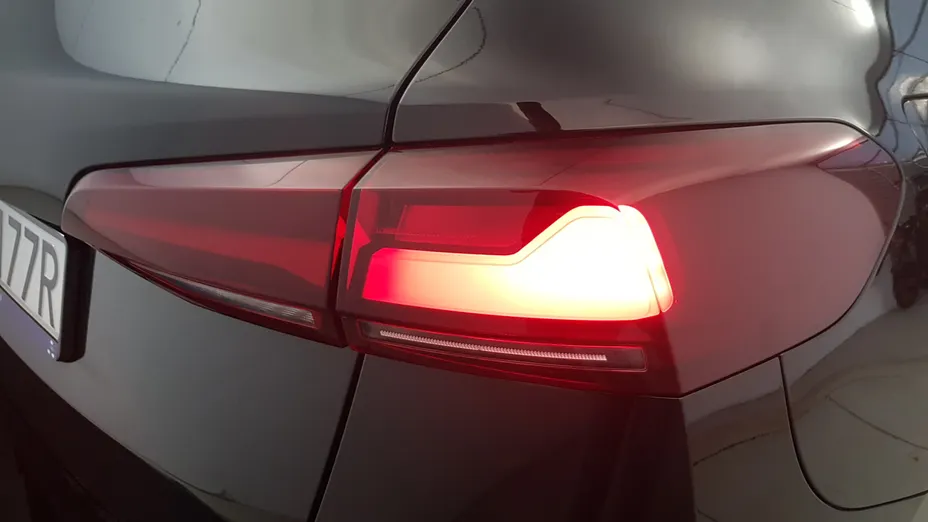 BMW Seria 2 218d aut