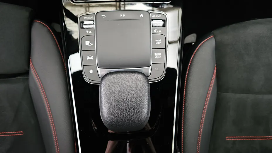 MERCEDES-BENZ CLA CLA 200 AMG Line 7G-DCT