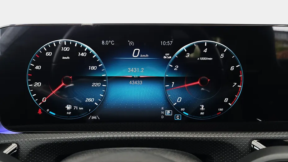 MERCEDES-BENZ CLA CLA 200 AMG Line 7G-DCT