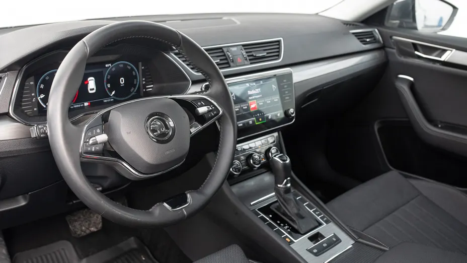 SKODA Superb Superb 2.0 TDI SCR Style DSG