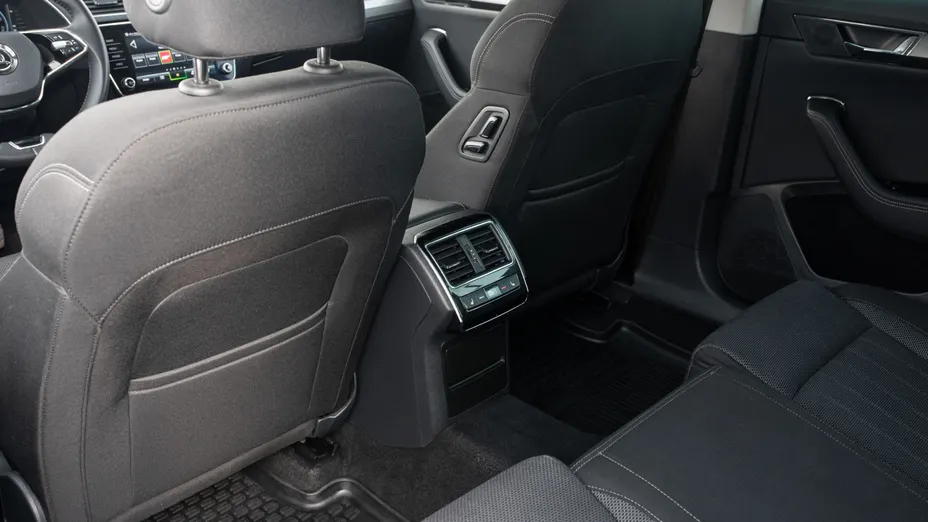 SKODA Superb Superb 2.0 TDI SCR Style DSG