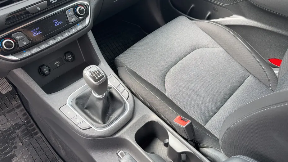 HYUNDAI i30 i30 1.5 DPI Smart