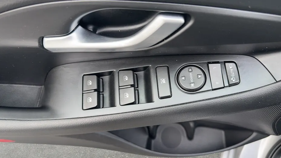 HYUNDAI i30 i30 1.5 DPI Smart
