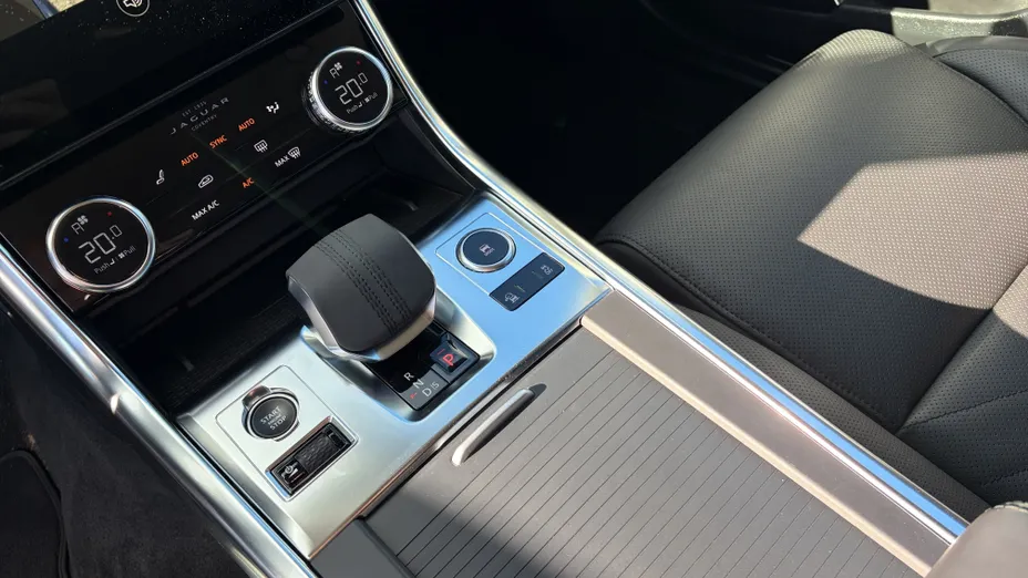 JAGUAR XF XF 2.0 D200 mHEV AWD HSE