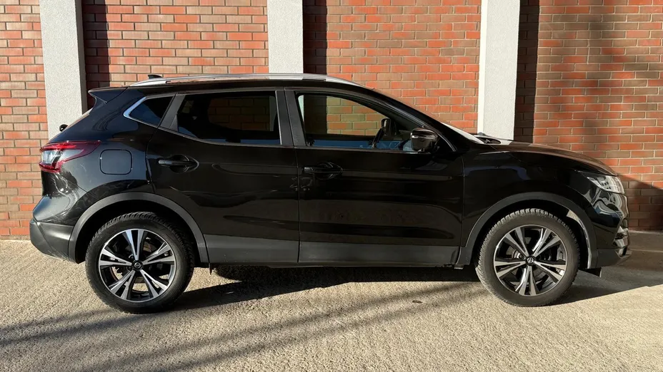 NISSAN Qashqai Qashqai 1.3 DIG-T N-Connecta DCT
