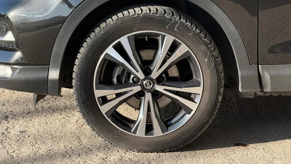 NISSAN Qashqai Qashqai 1.3 DIG-T N-Connecta DCT