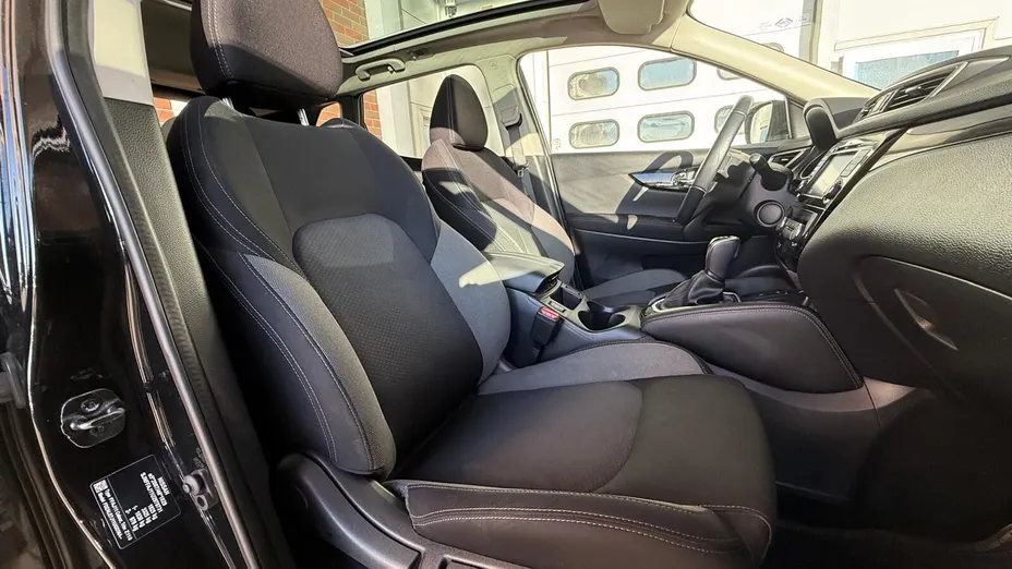 NISSAN Qashqai Qashqai 1.3 DIG-T N-Connecta DCT