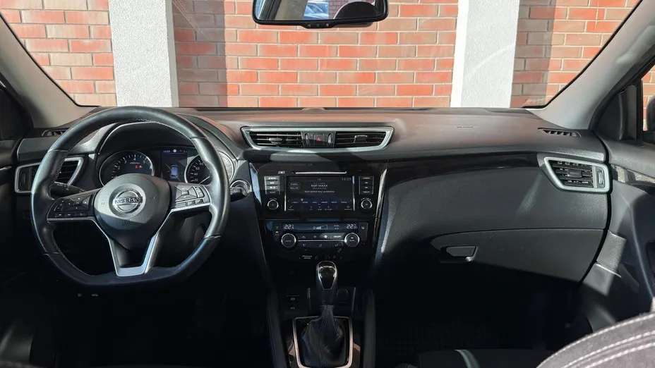 NISSAN Qashqai Qashqai 1.3 DIG-T N-Connecta DCT