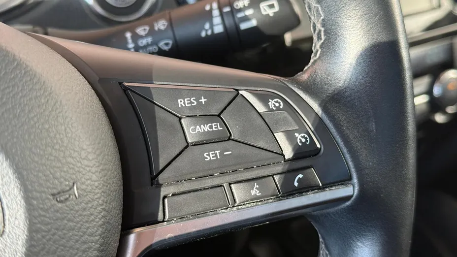 NISSAN Qashqai Qashqai 1.3 DIG-T N-Connecta DCT