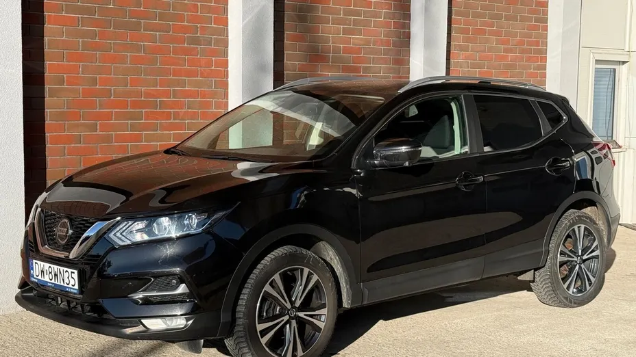 NISSAN Qashqai Qashqai 1.3 DIG-T N-Connecta DCT