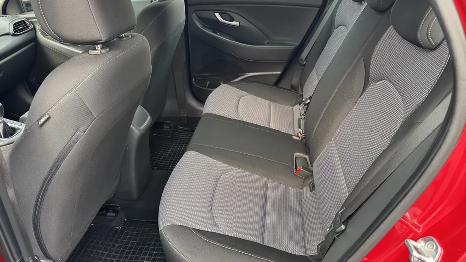 HYUNDAI i30 i30 1.5 DPI Classic +
