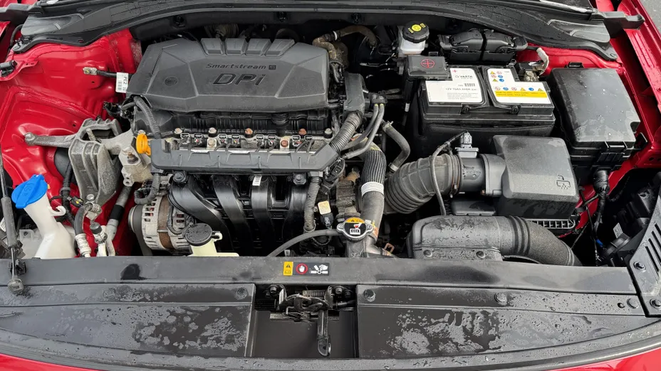 HYUNDAI i30 i30 1.5 DPI Classic +