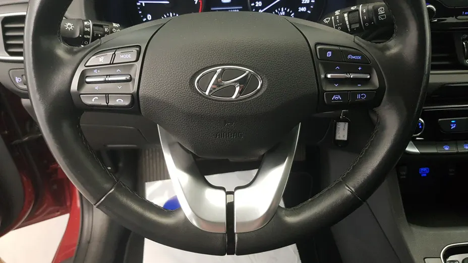 HYUNDAI i30 i30 1.0 T-GDI Classic + DCT