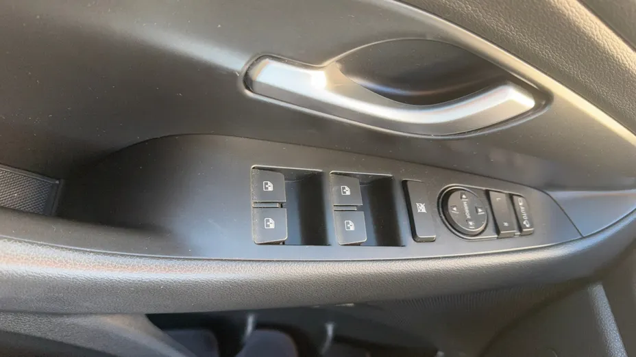 HYUNDAI i30 i30 1.0 T-GDI Smart